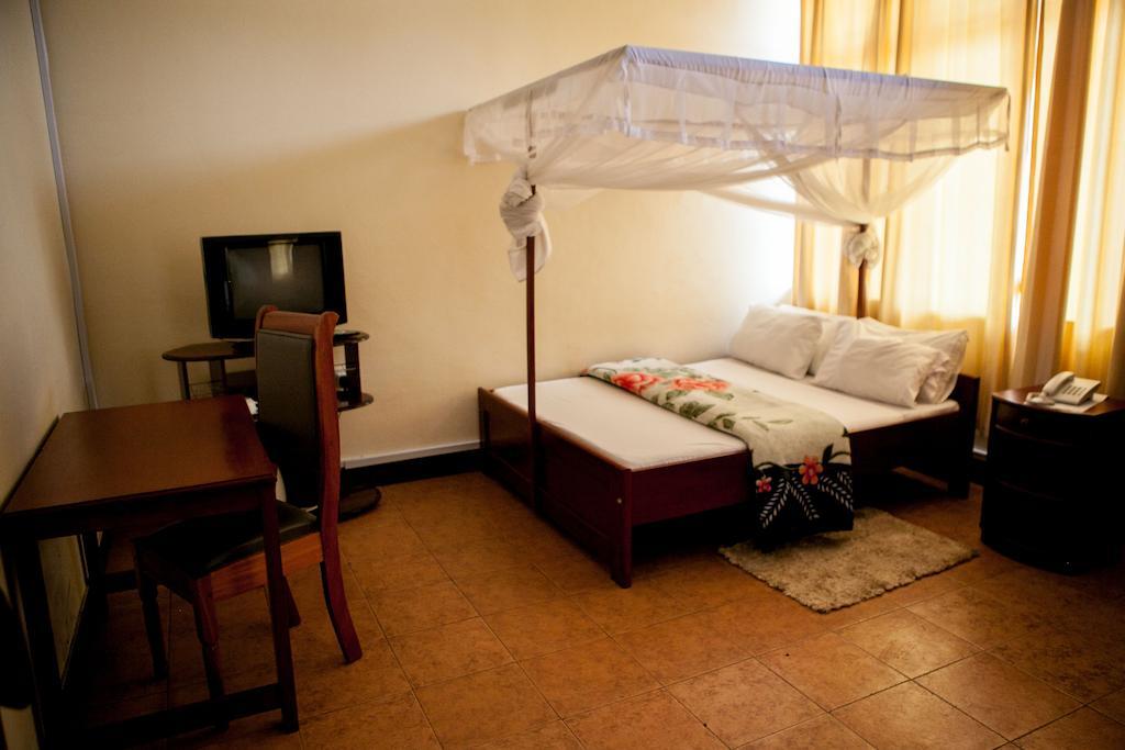 Stella Maris Lodge Moshi Room photo